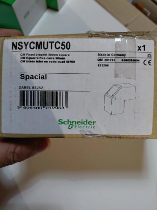 Schneider NSYCMUTC50 Caja Eléctrica
