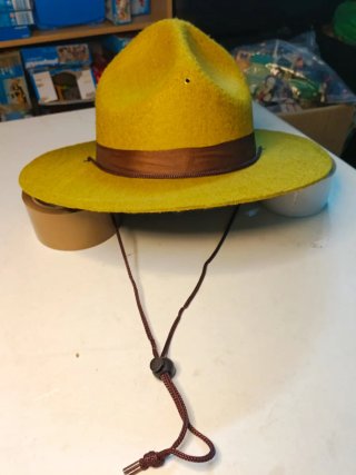 Sombrero tipo guardaboque o sargento americano