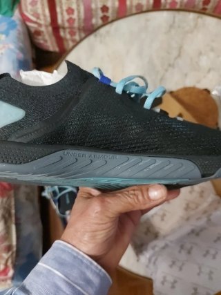 Zapatillas Under Armour Negras y Azules