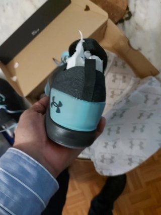 Zapatillas Under Armour Negras y Azules