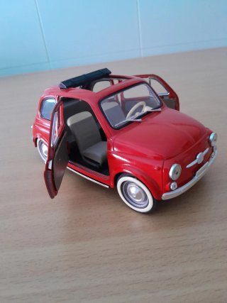 Fiat 500 Rojo. 1/16