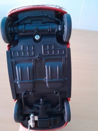 Fiat 500 Rojo. 1/16