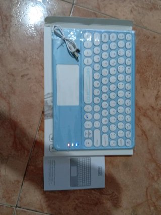 Teclado inalámbrico con ratón ALE-HOP
