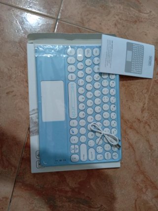 Teclado inalámbrico con ratón ALE-HOP