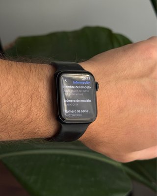 Apple Watch SE 2ª Gen 40mm Gris Espacial