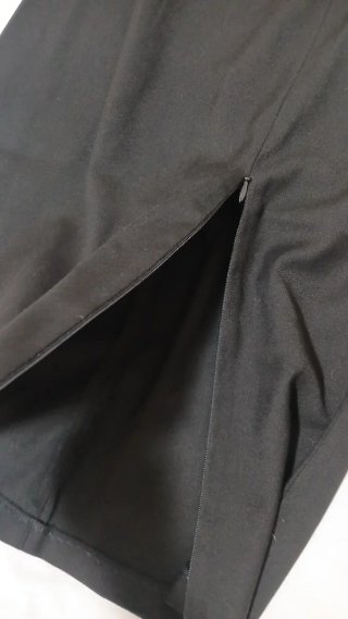 Tubino nero con spacco