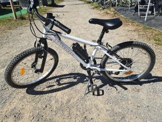 Bicicleta infantil Rockrider blanca