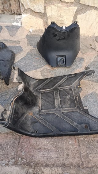 Plásticos delanteros scooter Piaggio