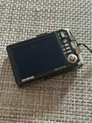 Cámara Olympus Tough TG-810 GPS 14MP Waterproof