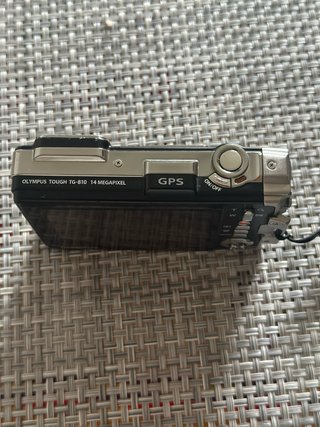 Cámara Olympus Tough TG-810 GPS 14MP Waterproof