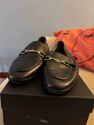 Mocasines Piel Negros y Dorados Talla 39
