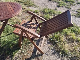 Mesa y 2 Sillas de Madera de teca plegables