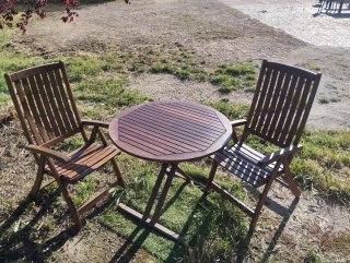 Mesa y 2 Sillas de Madera de teca plegables