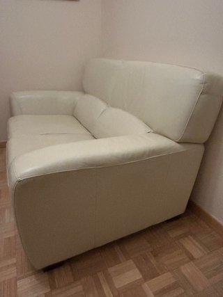 Sofá dos plazas cuero blanco