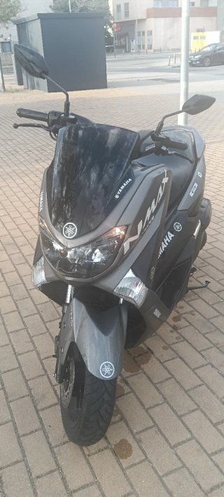 Yamaha NMAX 125 Gris
