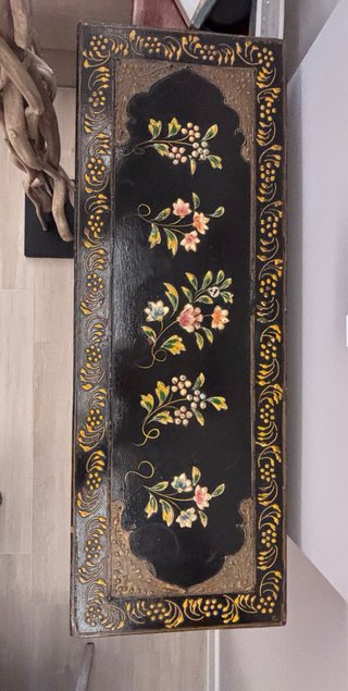 Aparador BECARA Negro y Dorado
