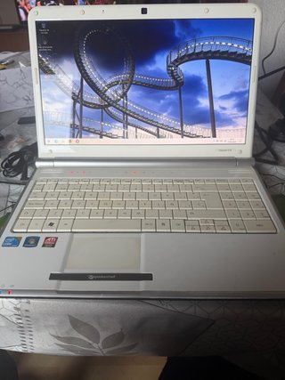 Packard Bell Easy note TJ76 Plata y Blanco