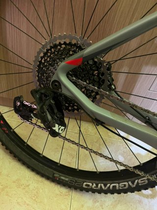 Bicicleta Cube Reaction Eagle