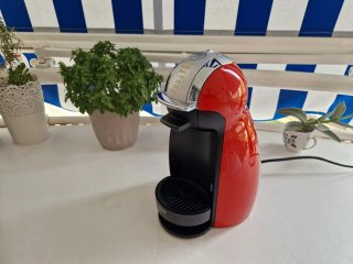Cafetera Dolce Gusto Roja
