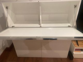 Mueble de comedor cristal y madera