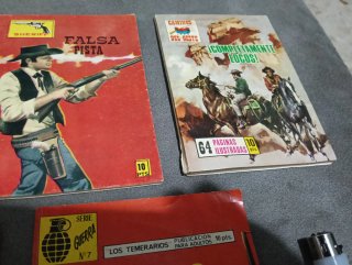 Lote 5 Novelas Gráficas Vintage (Guerra y Oeste)