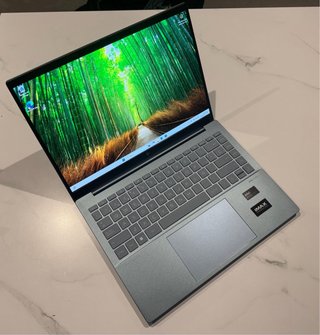 PORTATIL HP OLED 14” 32GB 1TB ULTRA I7