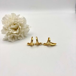 Anillo triple de oro 18kt con gemas rosas