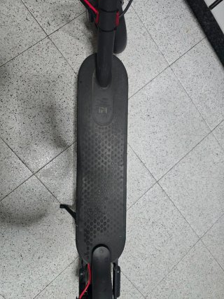 Patinete Eléctrico con gomas de respuesto y camara