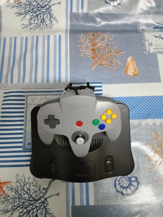 Soporte exposición Nintendo 64