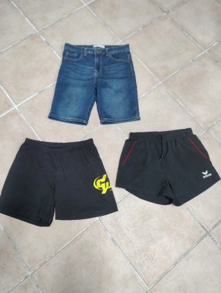 Lotto 4 pantaloncini ragazzo 11-12 anni
