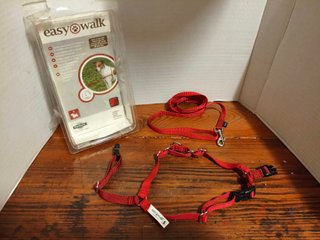 Pettorina e guinzaglio PetSafe Easy Walk rosso