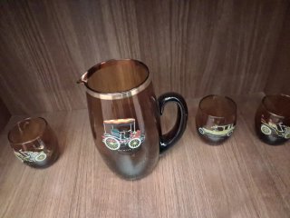 Juego Jarra y Vasos Coches Antiguos Marrones