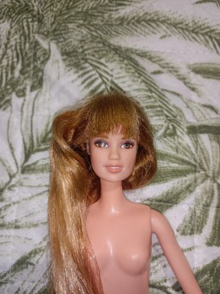 Barbie nuda capelli biondi