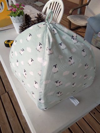 Cama igloo para mascotas pequeñas