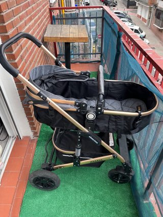 Cochecito bebé KikkaBoo. 3 en 1 Transformable