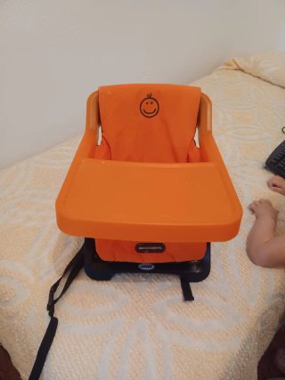 Silla de suplemento naranja