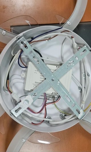 Lámpara LED Ventilador con Mando a Distancia