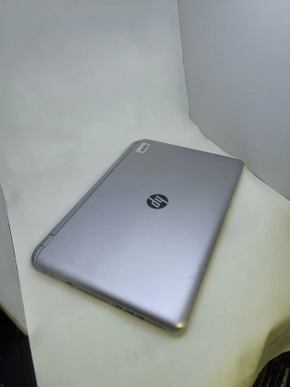 HP Pavilion 17 Ordenador Portátil
