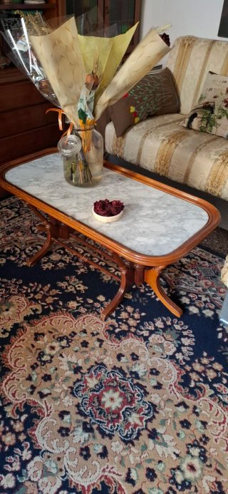 Mesa auxiliar madera y mármol