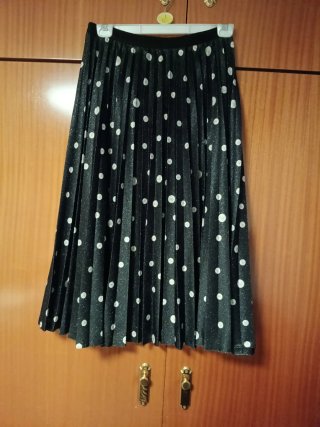 Falda larga negra lunares plateados talla L