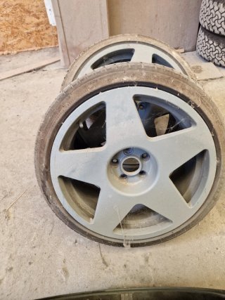 Llantas Bola B10 18 5x108 ET40