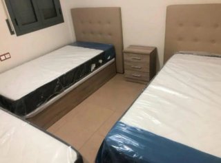Canapé a ribalta in legno con 4 angoli arrotondati in legno massello da 3 cm con coperchio rinforzato