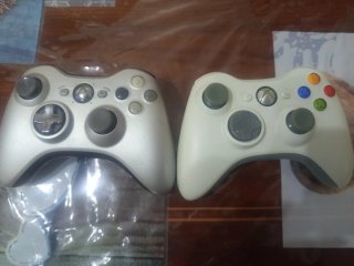Xbox 360 Slim Negra + 2 Controles