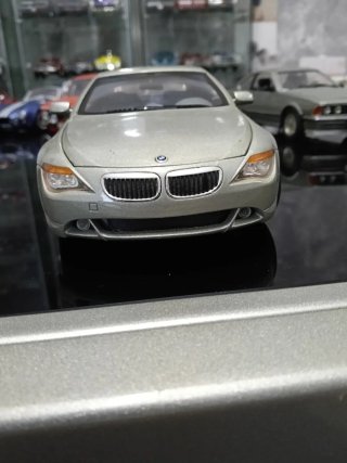 Hot Wheels BMW 645i 1/18