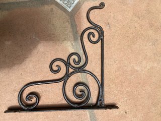 Colgador de pared decorativo metal forjado