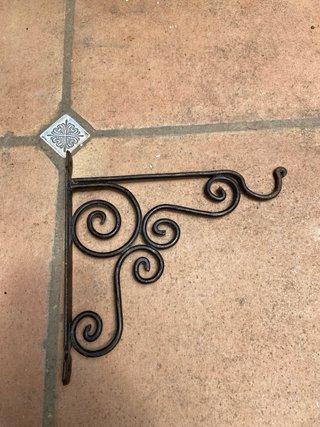 Colgador de pared decorativo metal forjado