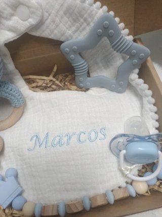 Caja regalo bebé personalizada