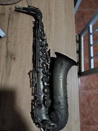 Saxofón Couesnom & Cie París