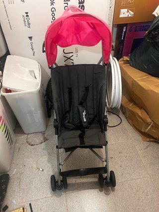 Cochecito de bebé rosa