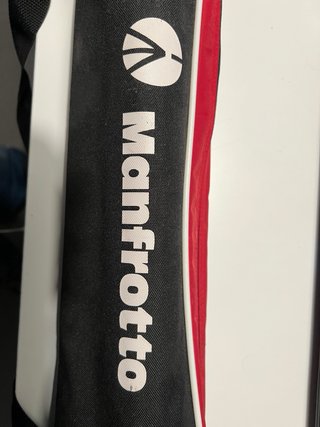 Trípode Manfrotto para cámara